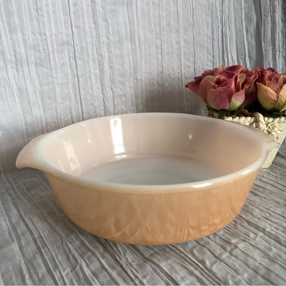 Vtg ANCHOR HOCKING round casserole baking dish peach luster 1.5 quart - Picture 1 of 8